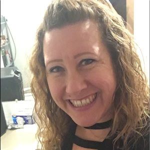 Meet your Posher, Laurie